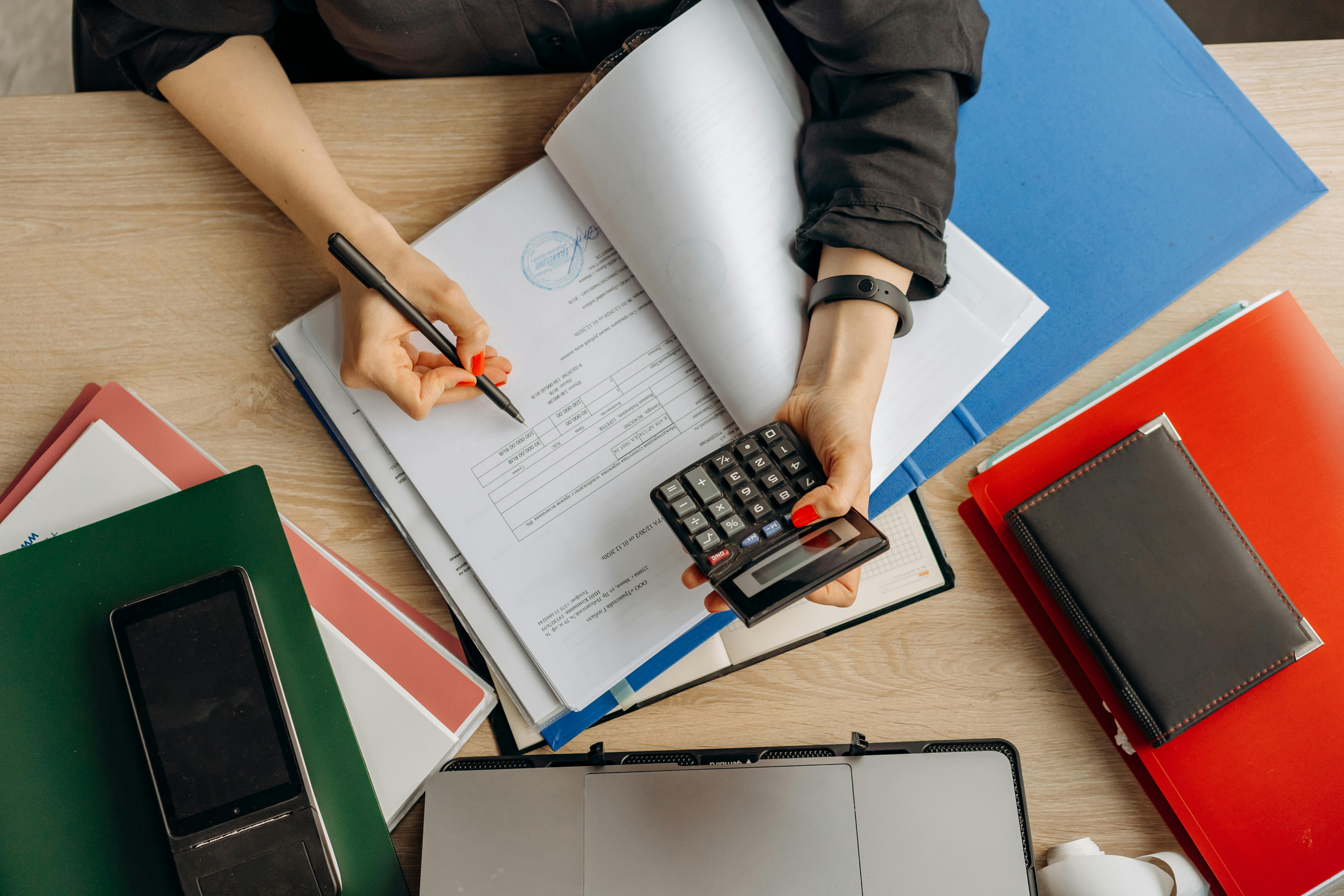 AMV Admin Solutions, secrétaire indépendante, propose des services administratifs sur-mesure pour entrepreneurs et freelances. Simplifiez votre quotidien !
